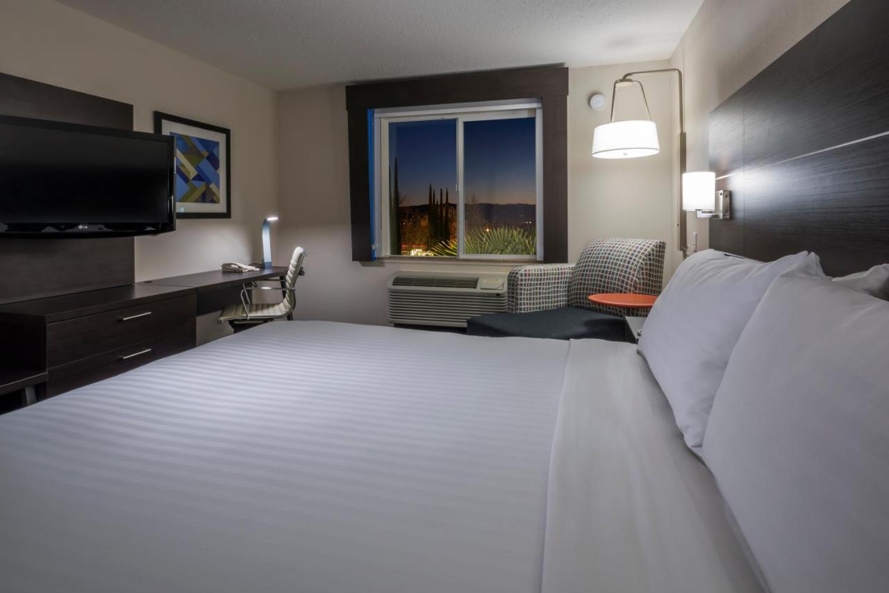 Holiday Inn Express Hotel & Suites Livermore By Ihg Bagian luar foto