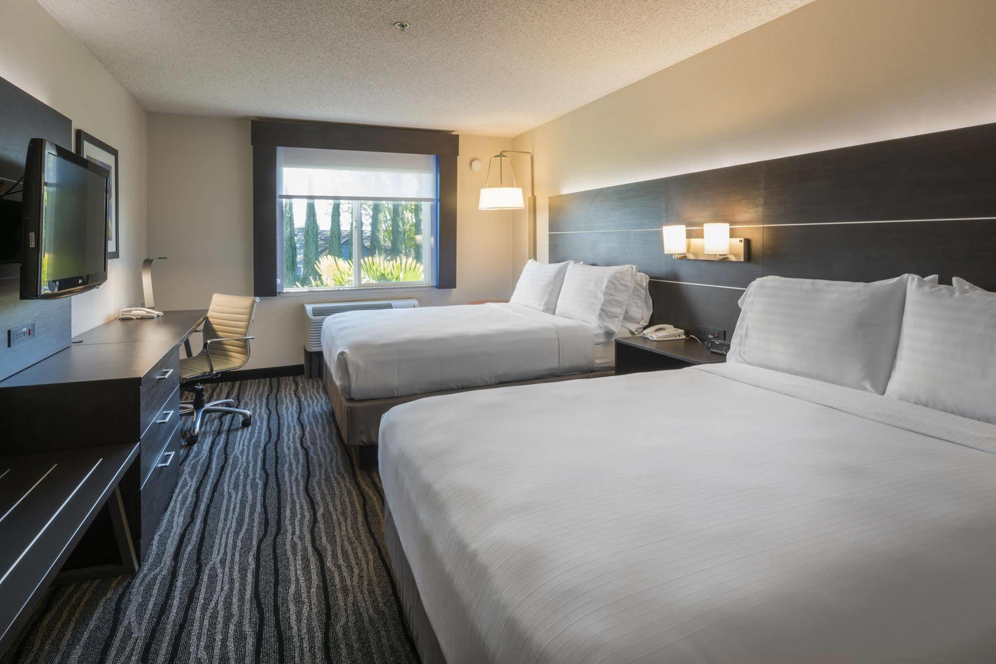 Holiday Inn Express Hotel & Suites Livermore By Ihg Bagian luar foto