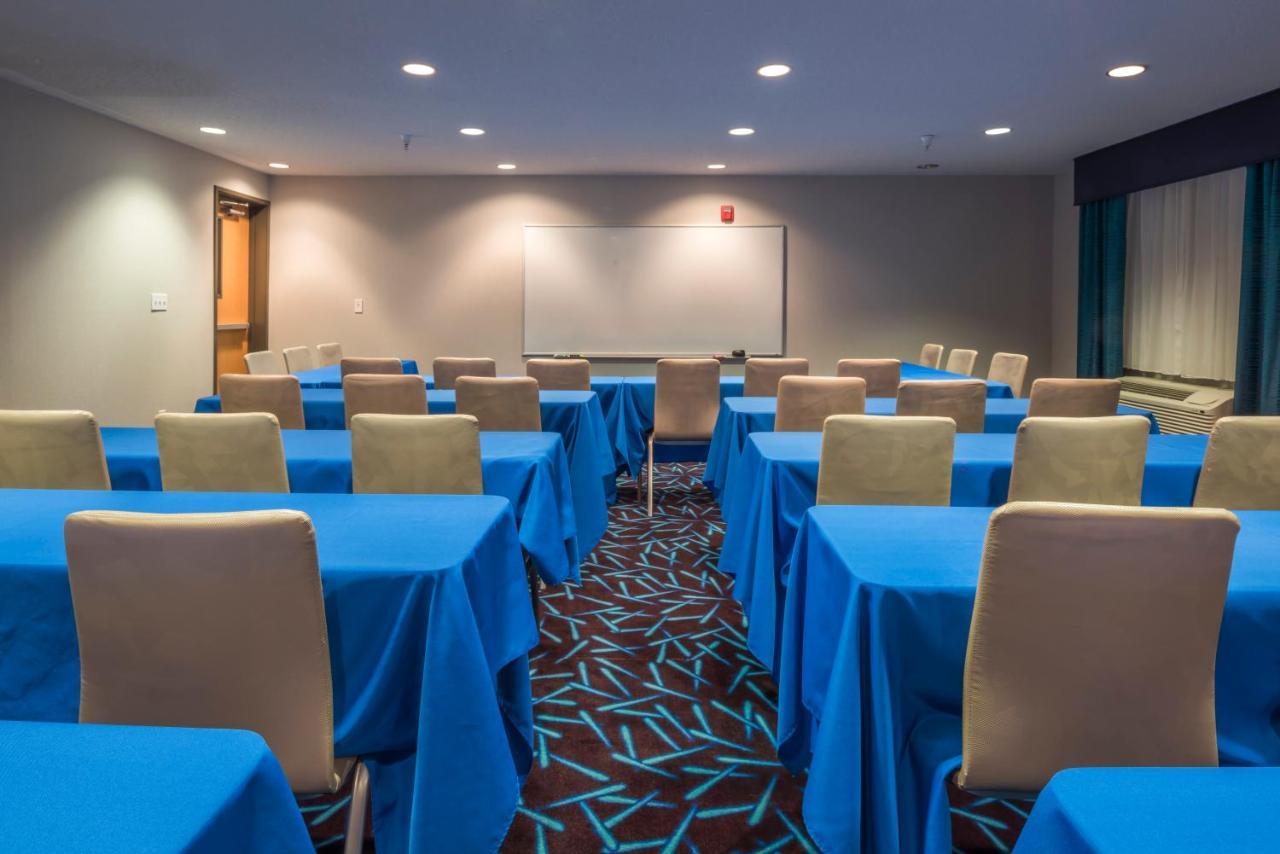Holiday Inn Express Hotel & Suites Livermore By Ihg Bagian luar foto