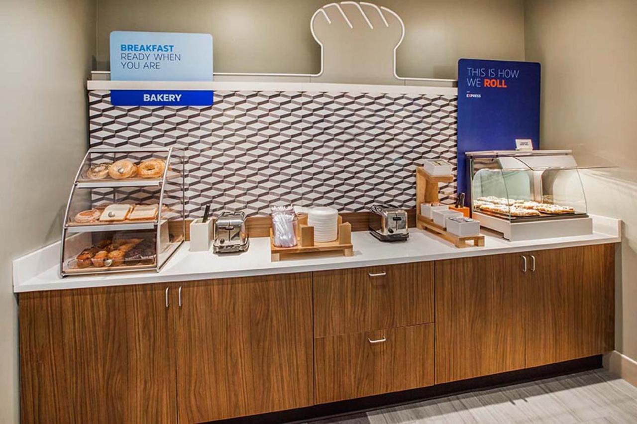 Holiday Inn Express Hotel & Suites Livermore By Ihg Bagian luar foto